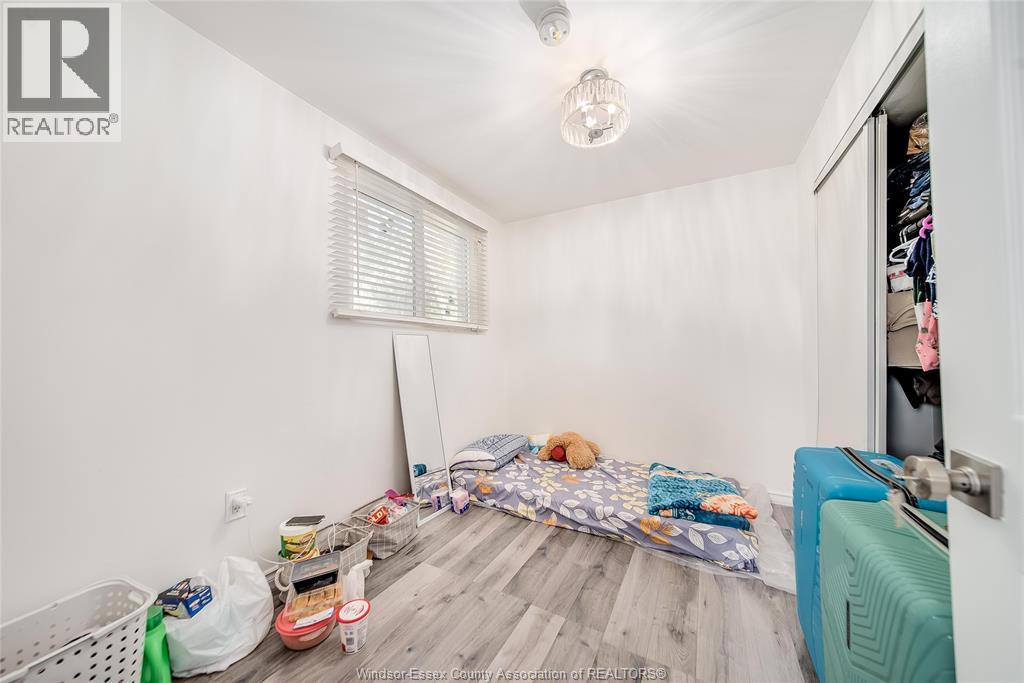 427 Bridge Avenue, Windsor, ON - Indoor