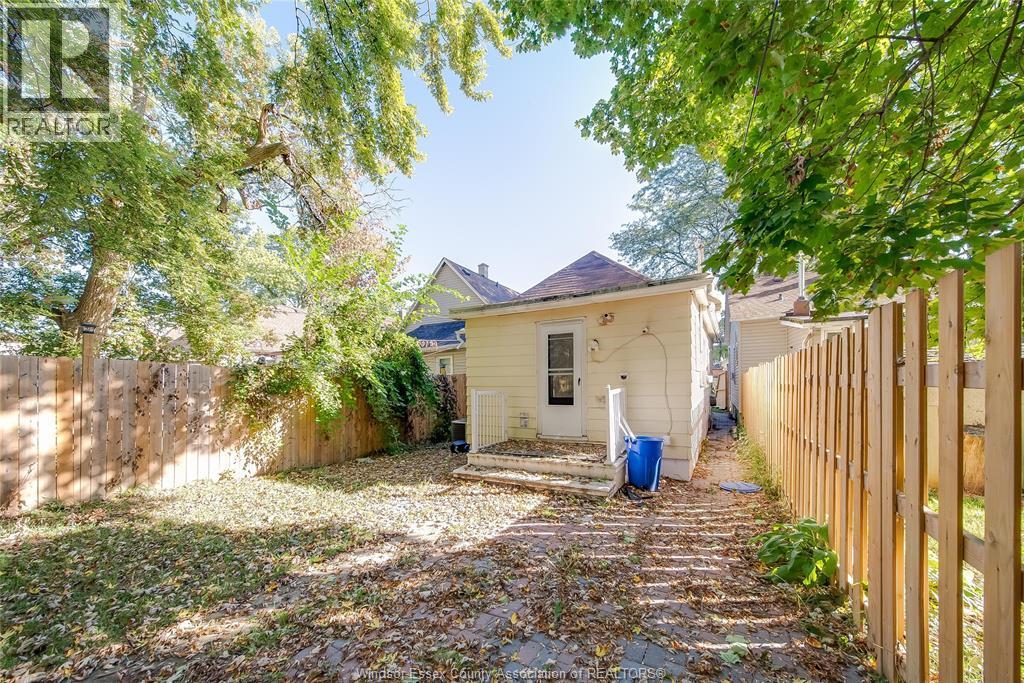 427 Bridge Avenue, Windsor, ON - Outdoor