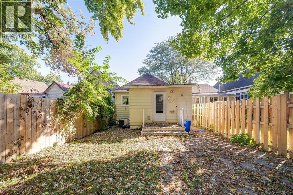 427 Bridge Avenue, Windsor, ON - Outdoor