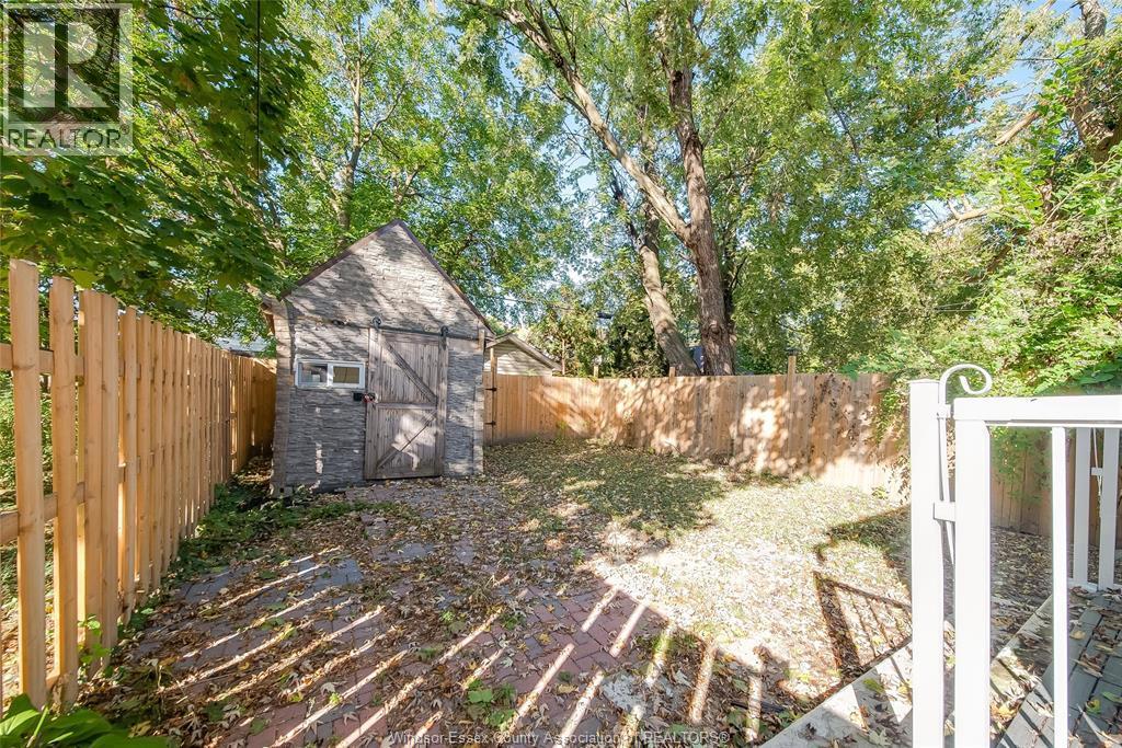 427 Bridge Avenue, Windsor, ON - Outdoor