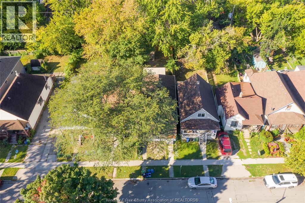 427 Bridge Avenue, Windsor, ON - Outdoor With View