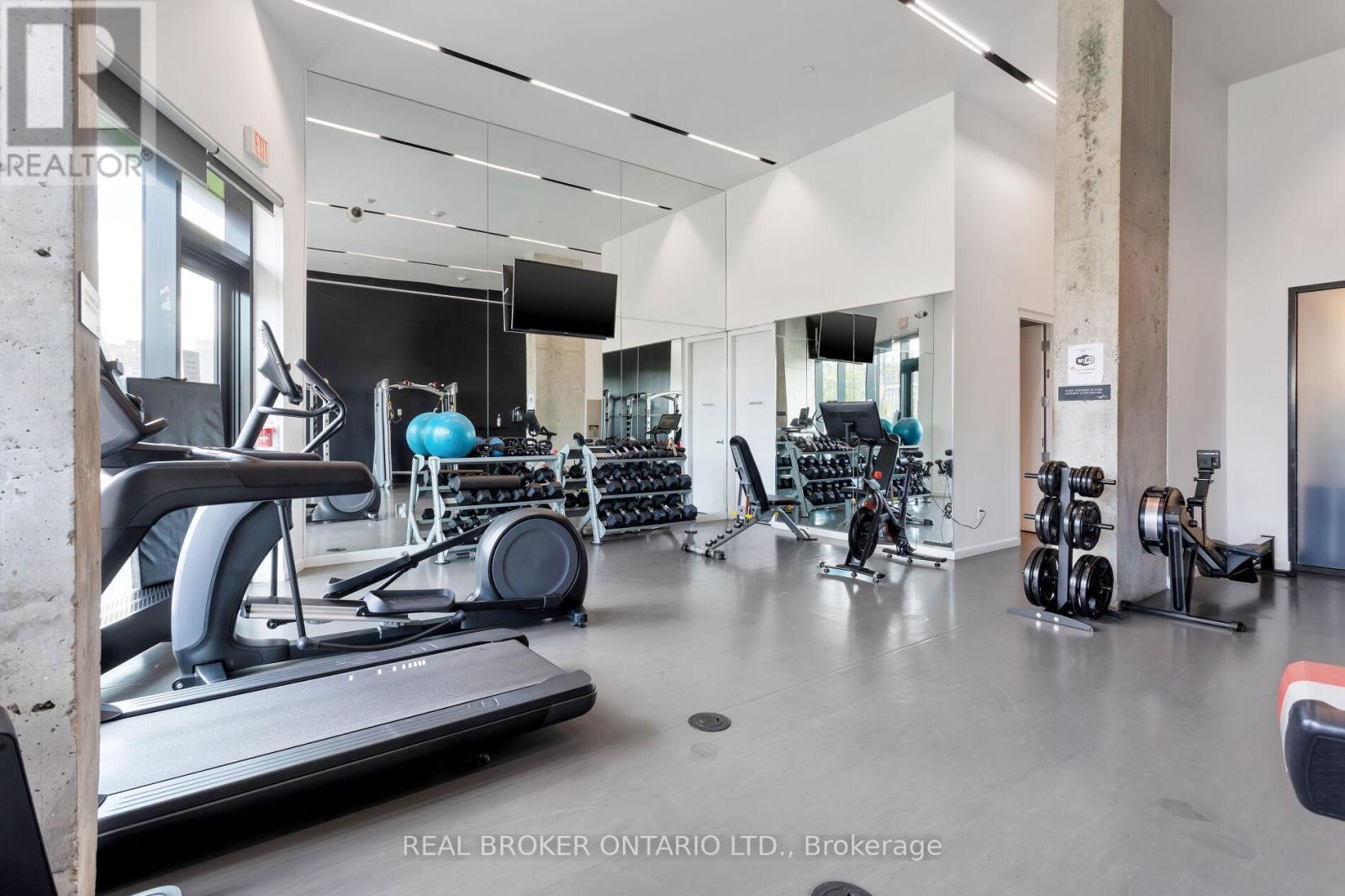 539 - 47 Lower River Street, Toronto, ON - Indoor Photo Showing Gym Room