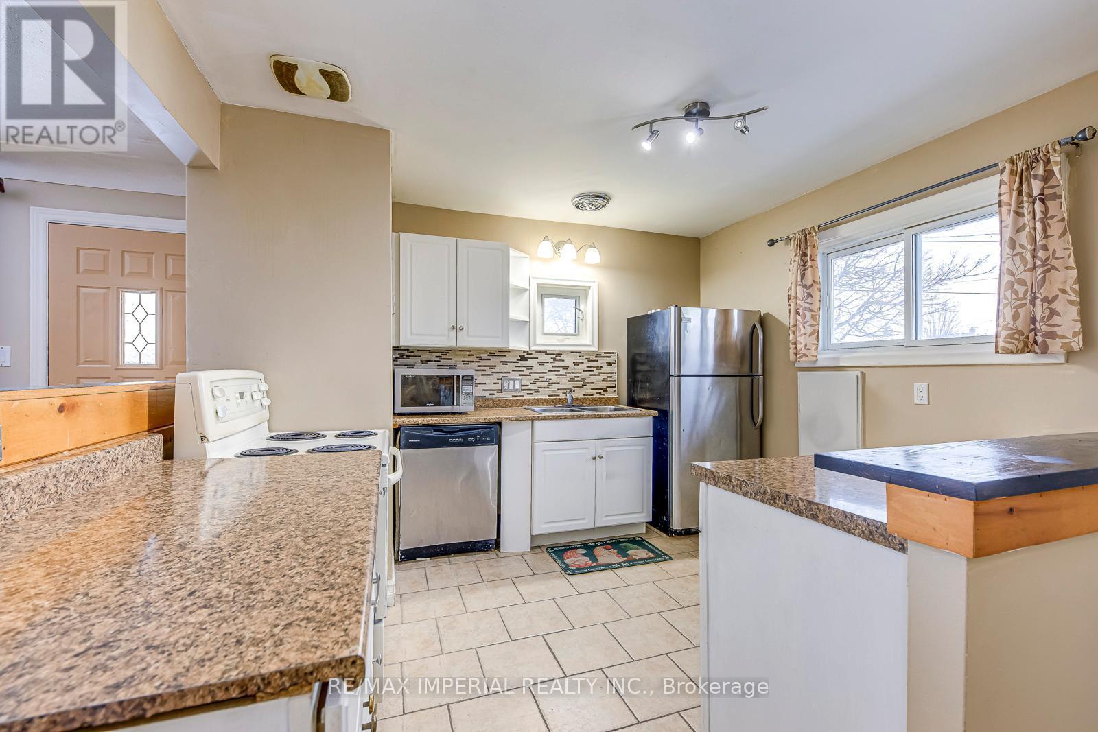 Main - 456 East 13Th Street, Hamilton, ON - Indoor Photo Showing Kitchen