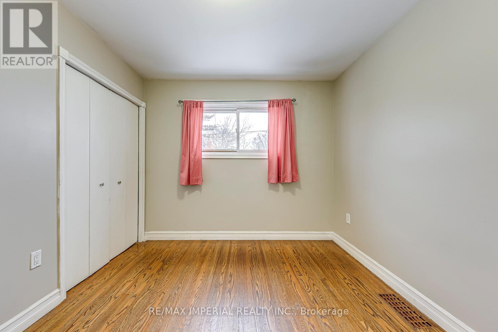 Main - 456 East 13Th Street, Hamilton, ON - Indoor Photo Showing Other Room