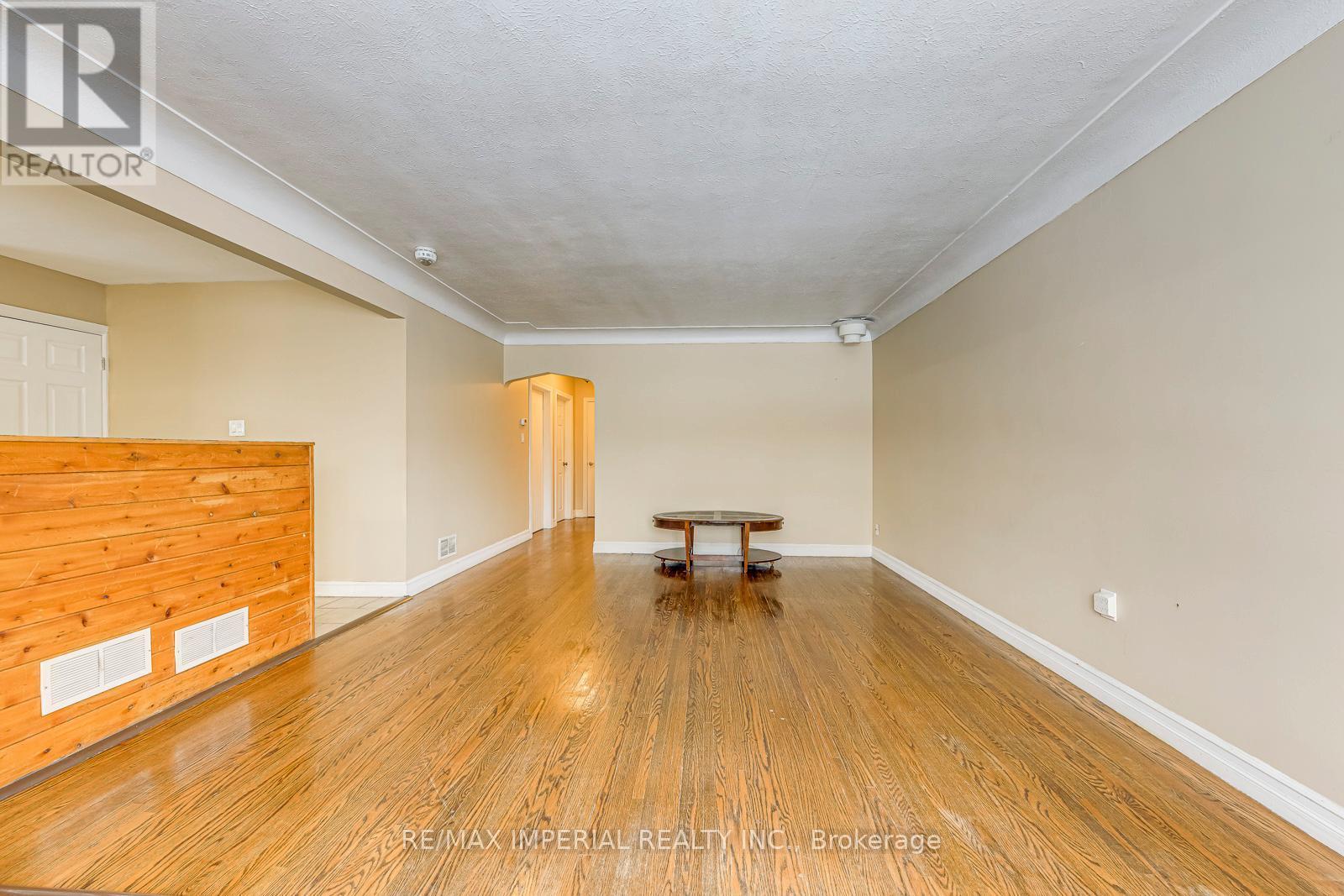 Main - 456 East 13Th Street, Hamilton, ON - Indoor Photo Showing Other Room