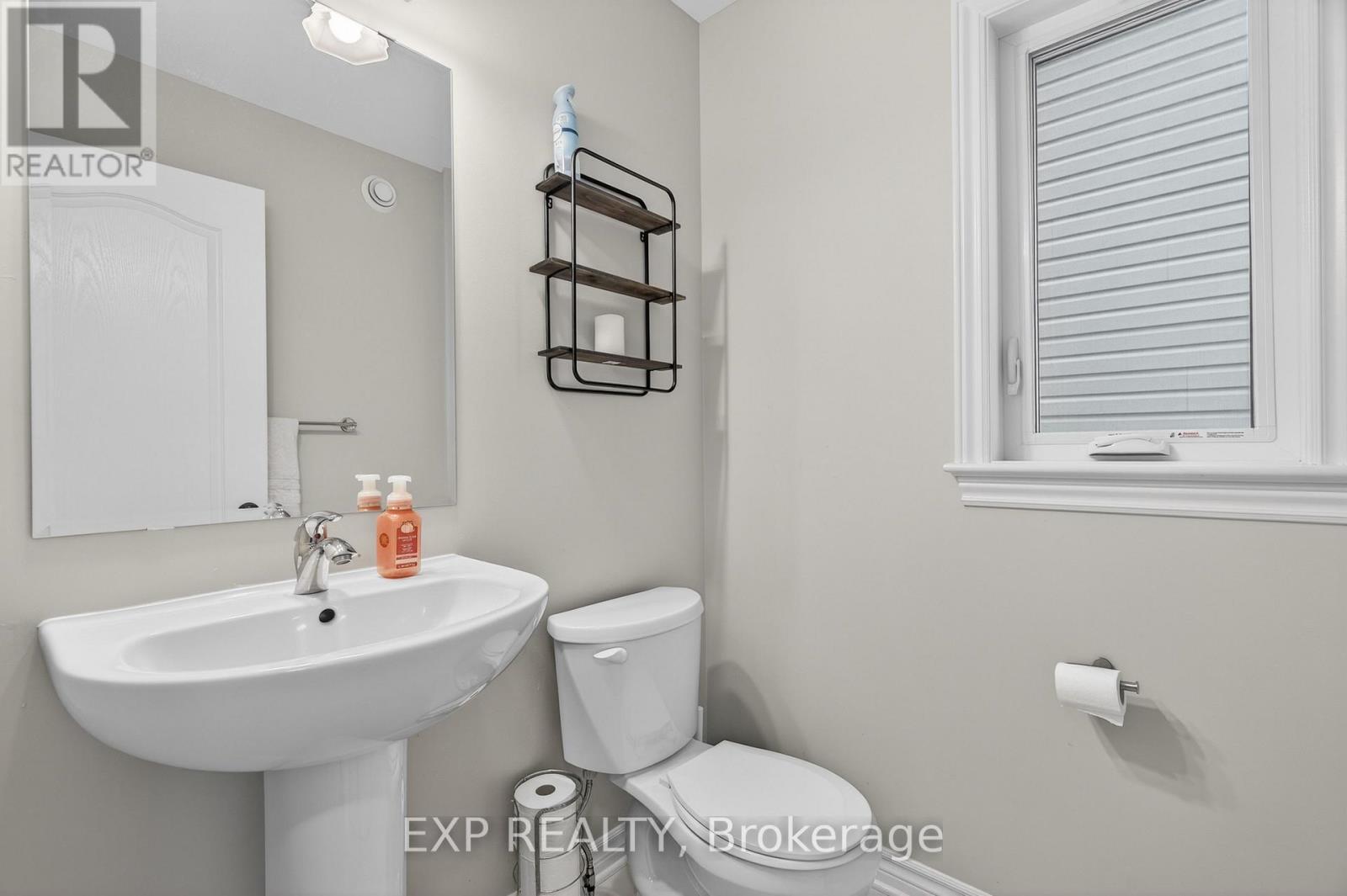1375 Monarch Drive, Kingston (City Northwest), ON - Indoor Photo Showing Bathroom