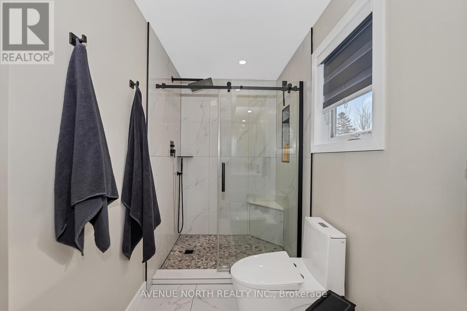 7028 Shadow Ridge Drive, Ottawa, ON - Indoor Photo Showing Bathroom