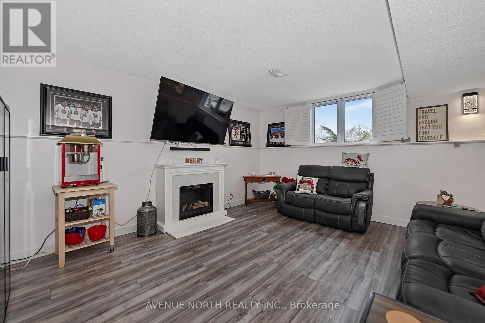 7028 Shadow Ridge Drive, Ottawa, ON - Indoor Photo Showing Living Room With Fireplace
