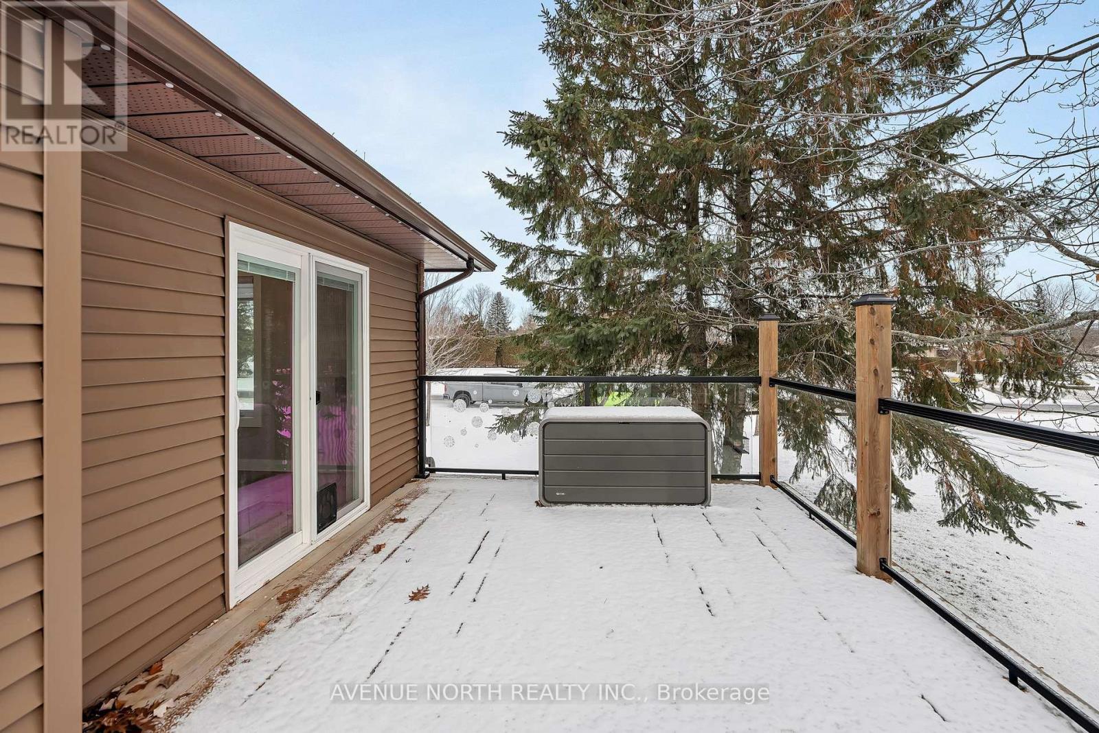 7028 Shadow Ridge Drive, Ottawa, ON - Outdoor