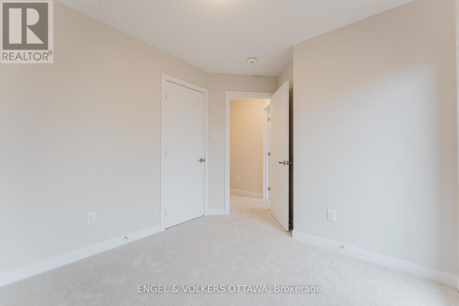 207 Speckled Alder Row, Ottawa, ON - Indoor Photo Showing Other Room