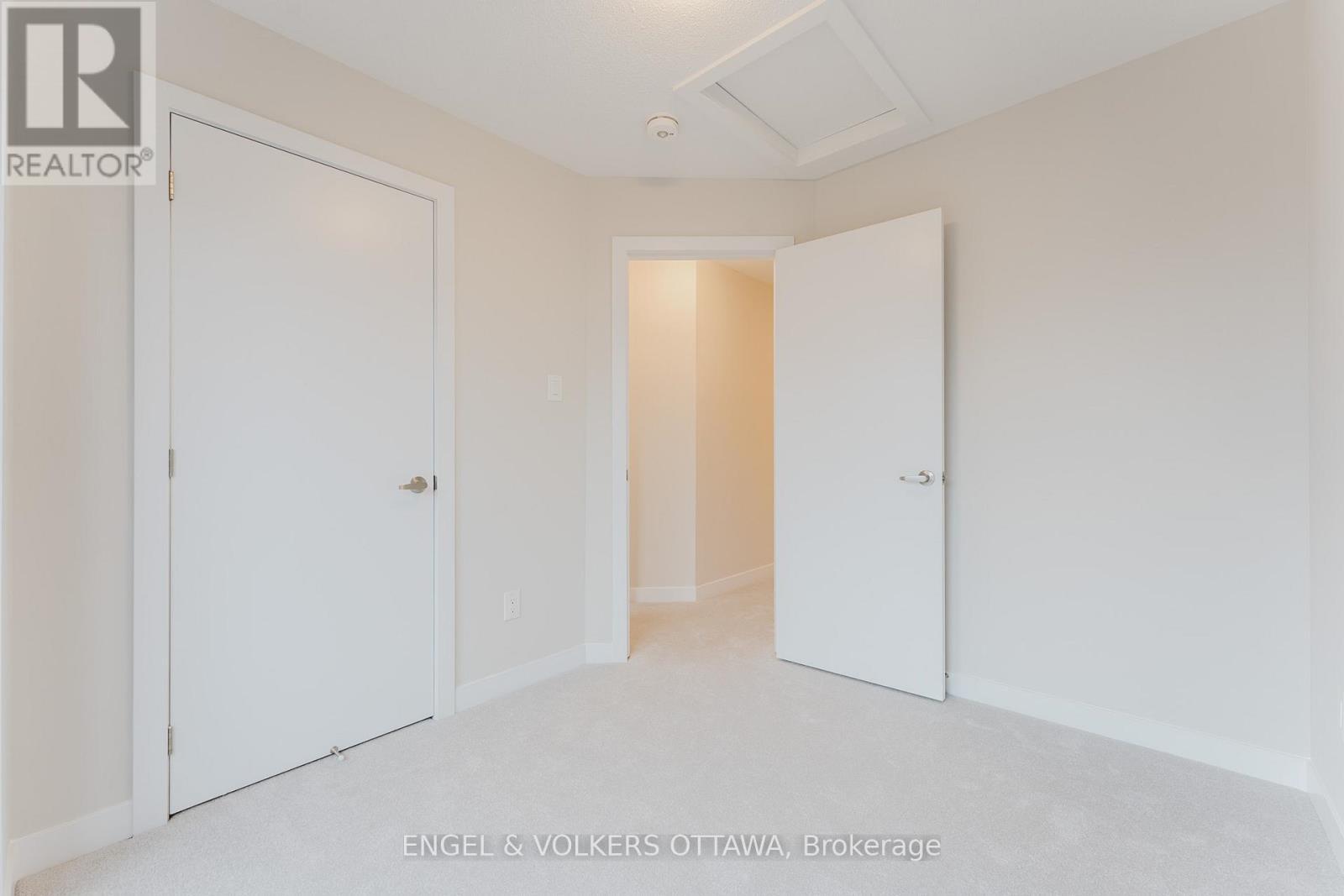 207 Speckled Alder Row, Ottawa, ON - Indoor Photo Showing Other Room