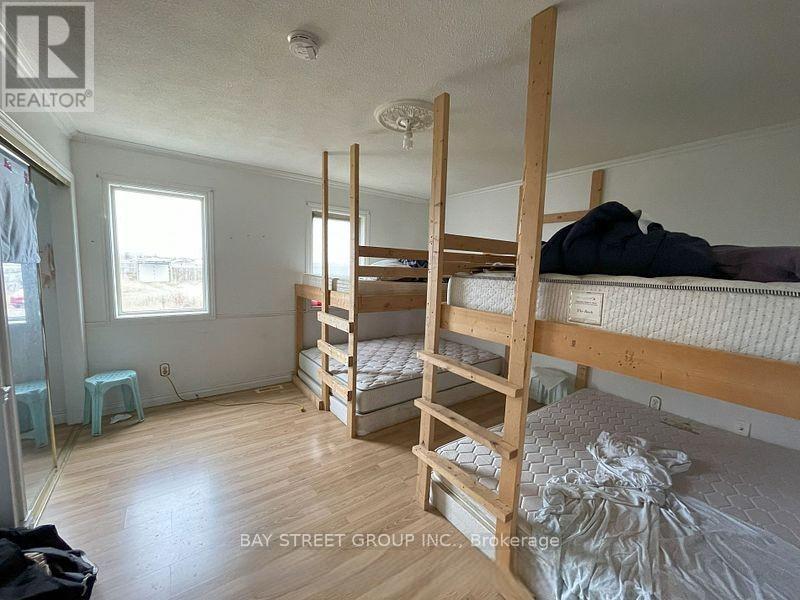 4390 South Service Road, Lincoln (Lincoln Lake), ON