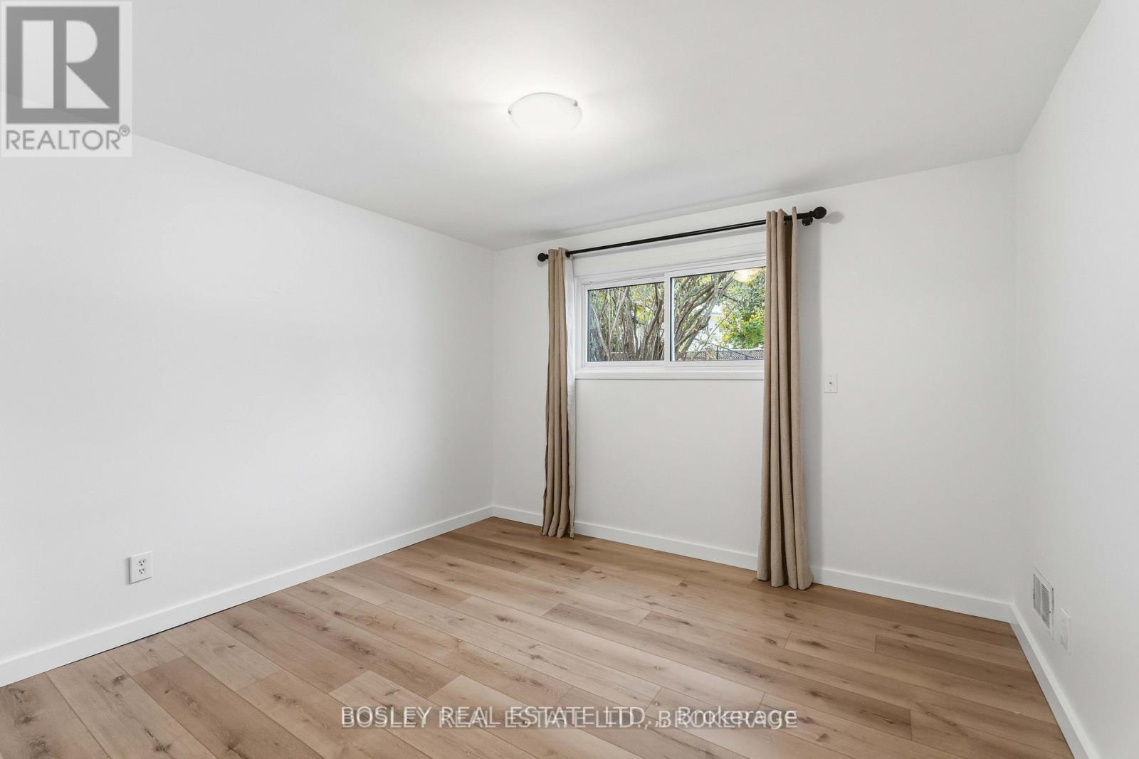 21 Jeanette Drive, St. Catharines (Vine/Linwell), ON - Indoor Photo Showing Other Room