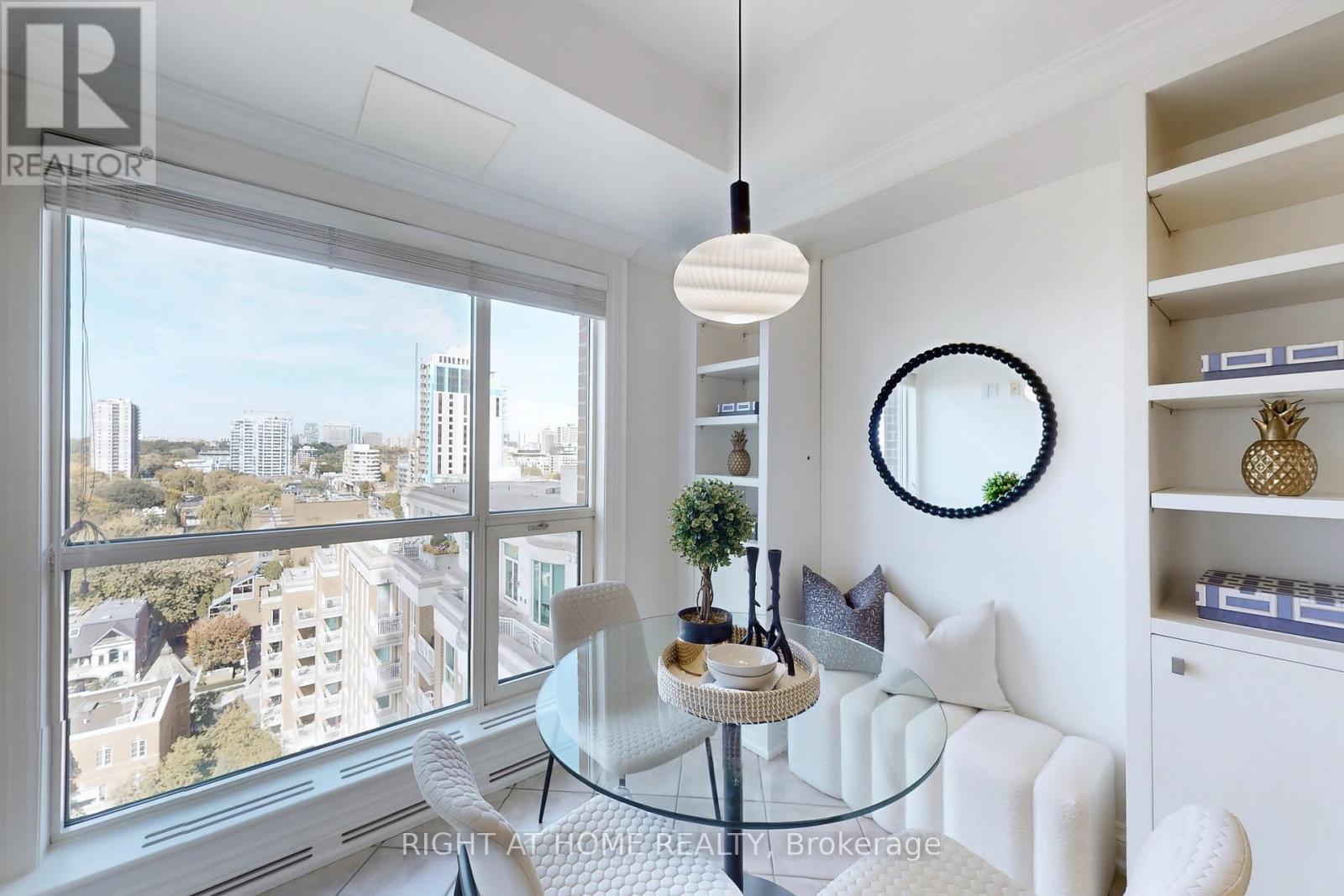 1201 - 38 Avenue Road, Toronto, ON - Indoor Photo Showing Dining Room