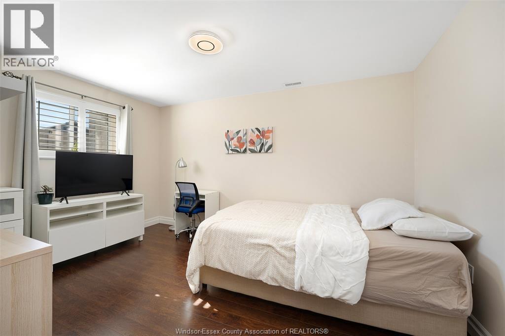 1345 Deer Run Trail, Lakeshore, ON - Indoor Photo Showing Bedroom