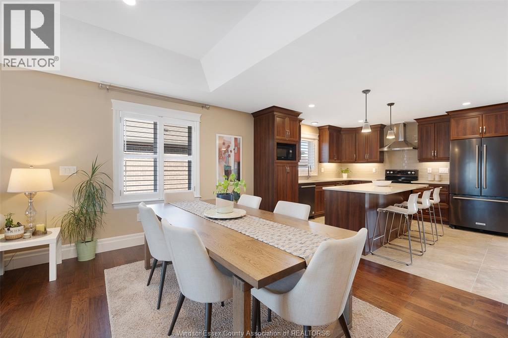 1345 Deer Run Trail, Lakeshore, ON - Indoor Photo Showing Dining Room