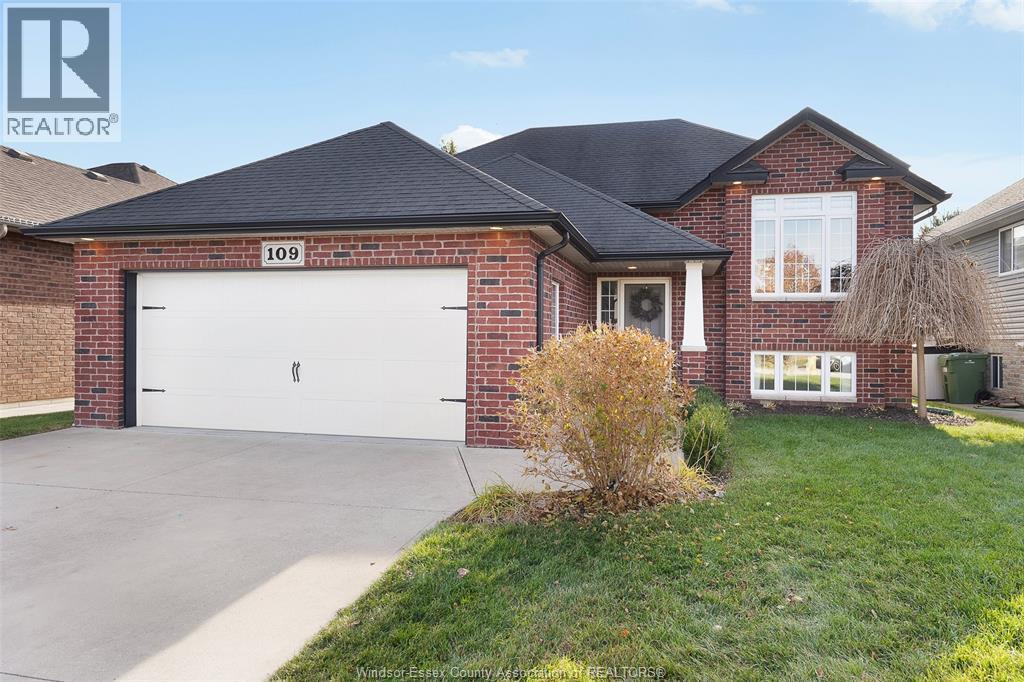 109 Goodburn Crt, Essex, ON - Outdoor