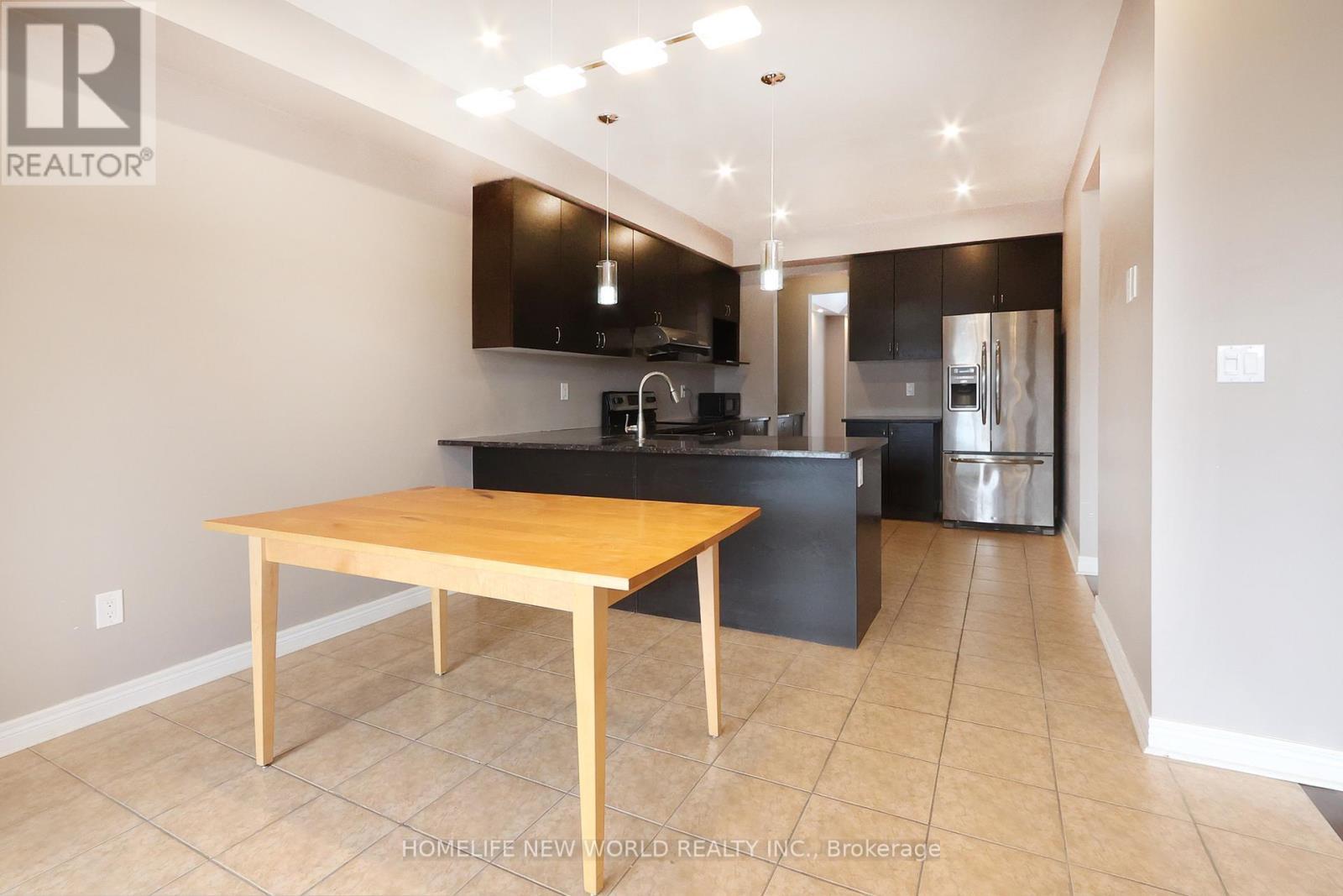 2Nd Master Bedroom - 41 Pulpwood Cres Crescent, Richmond Hill, ON - Indoor Photo Showing Kitchen
