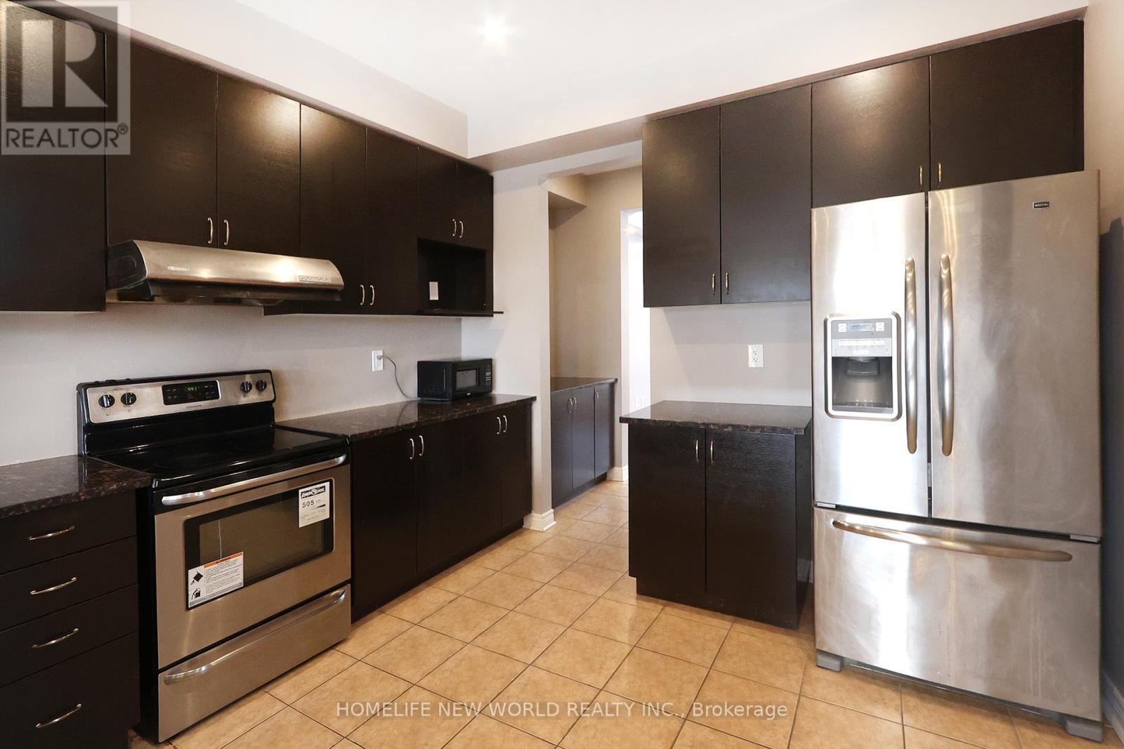 2Nd Master Bedroom - 41 Pulpwood Cres Crescent, Richmond Hill, ON - Indoor Photo Showing Kitchen