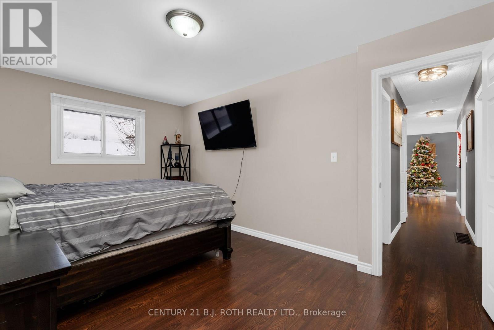 440 Barrie Road, Orillia, ON - Indoor Photo Showing Bedroom