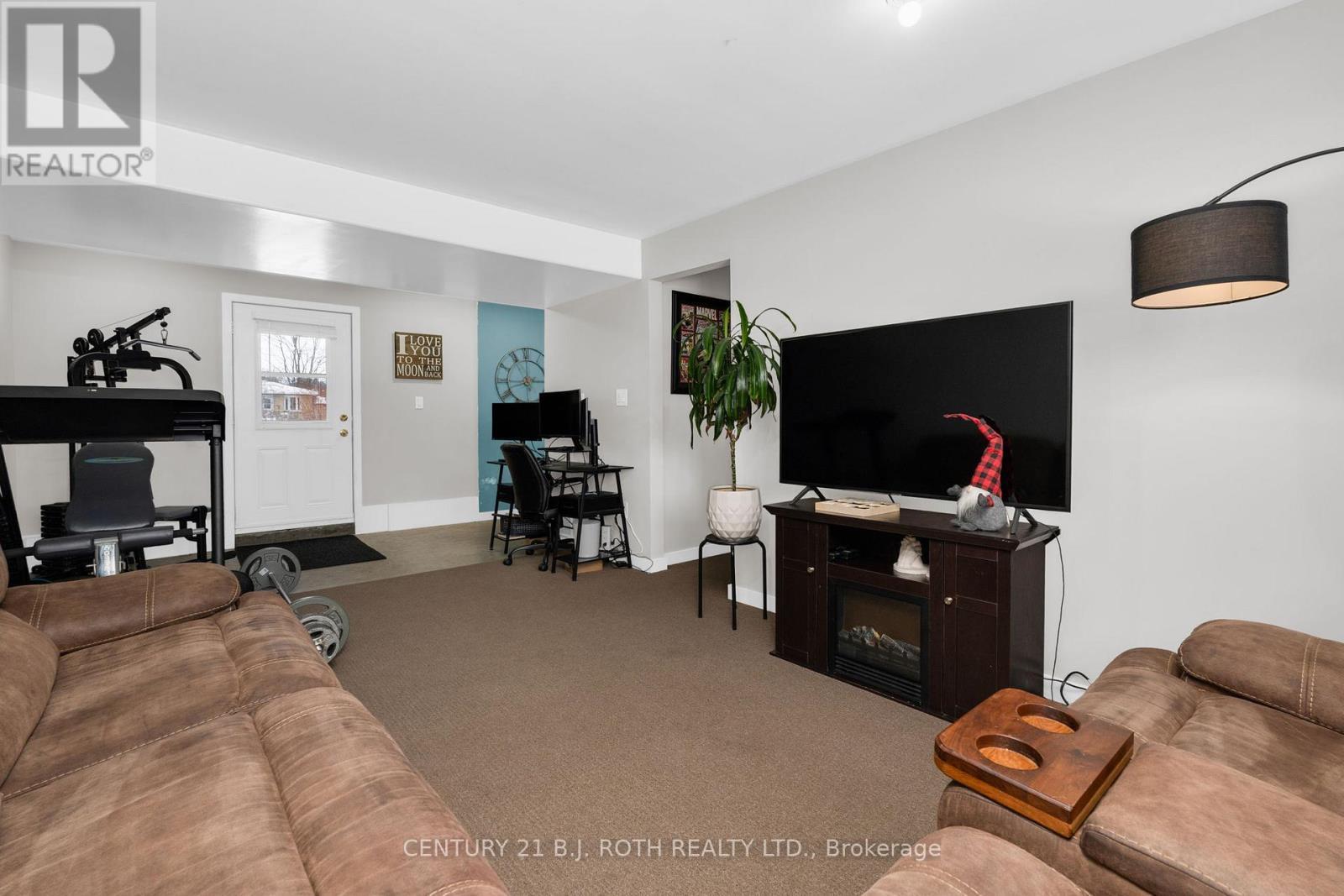 440 Barrie Road, Orillia, ON - Indoor