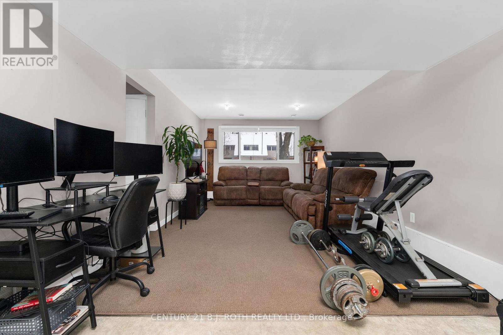 440 Barrie Road, Orillia, ON - Indoor Photo Showing Gym Room