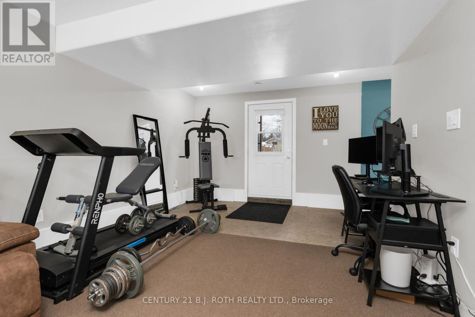 440 Barrie Road, Orillia, ON - Indoor Photo Showing Gym Room