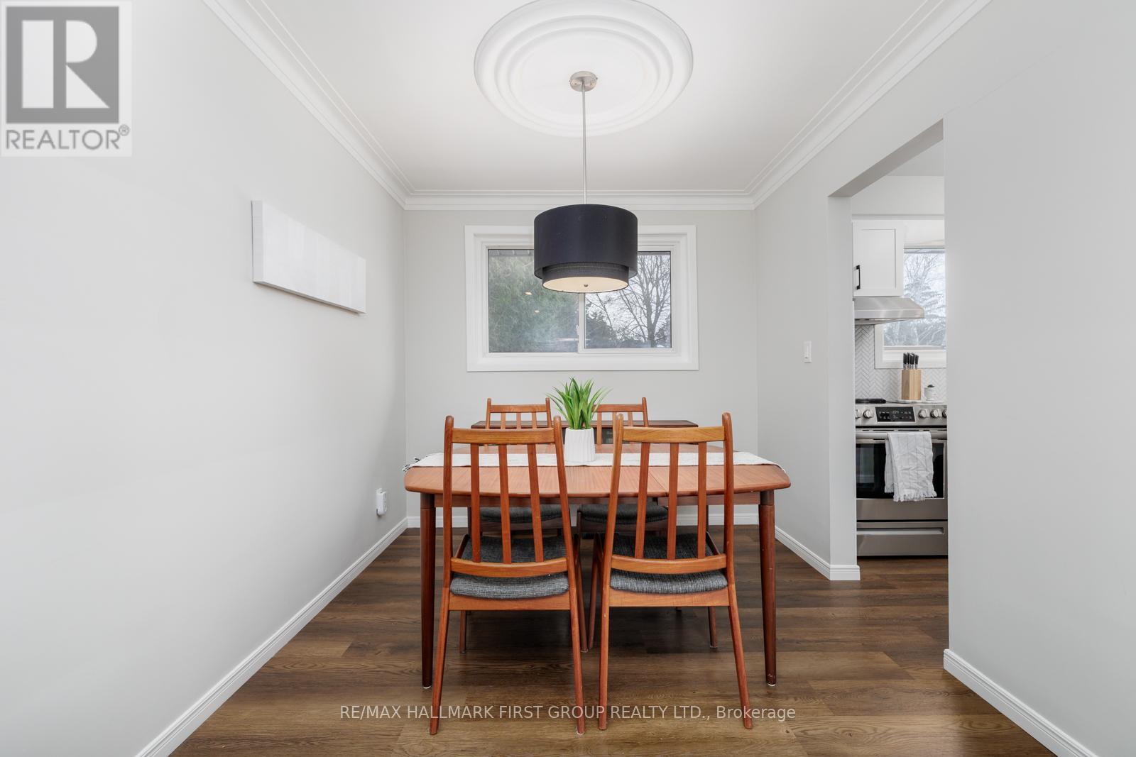 12 Lambs Lane, Clarington, ON - Indoor Photo Showing Dining Room