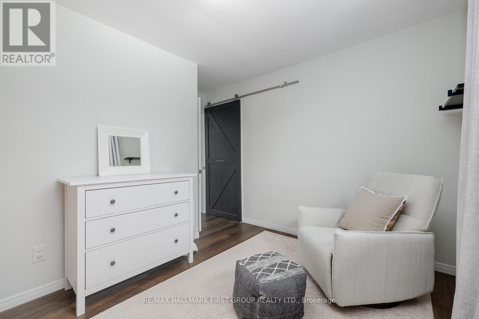 12 Lambs Lane, Clarington, ON - Indoor