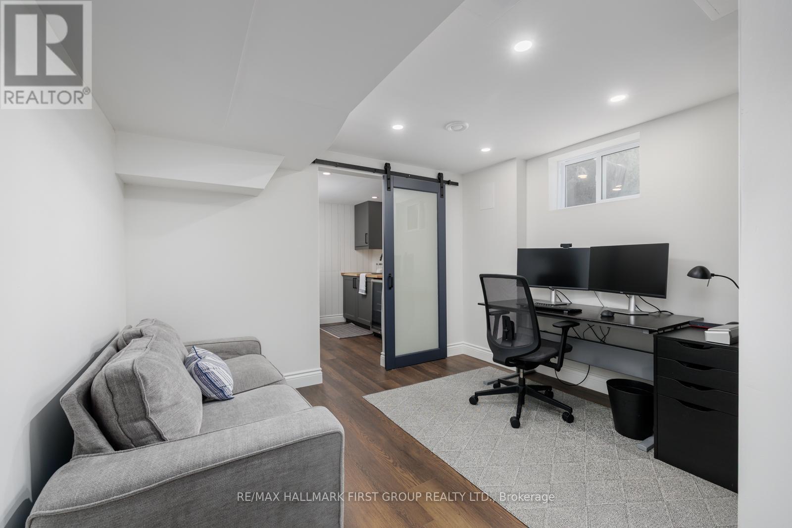 12 Lambs Lane, Clarington, ON - Indoor