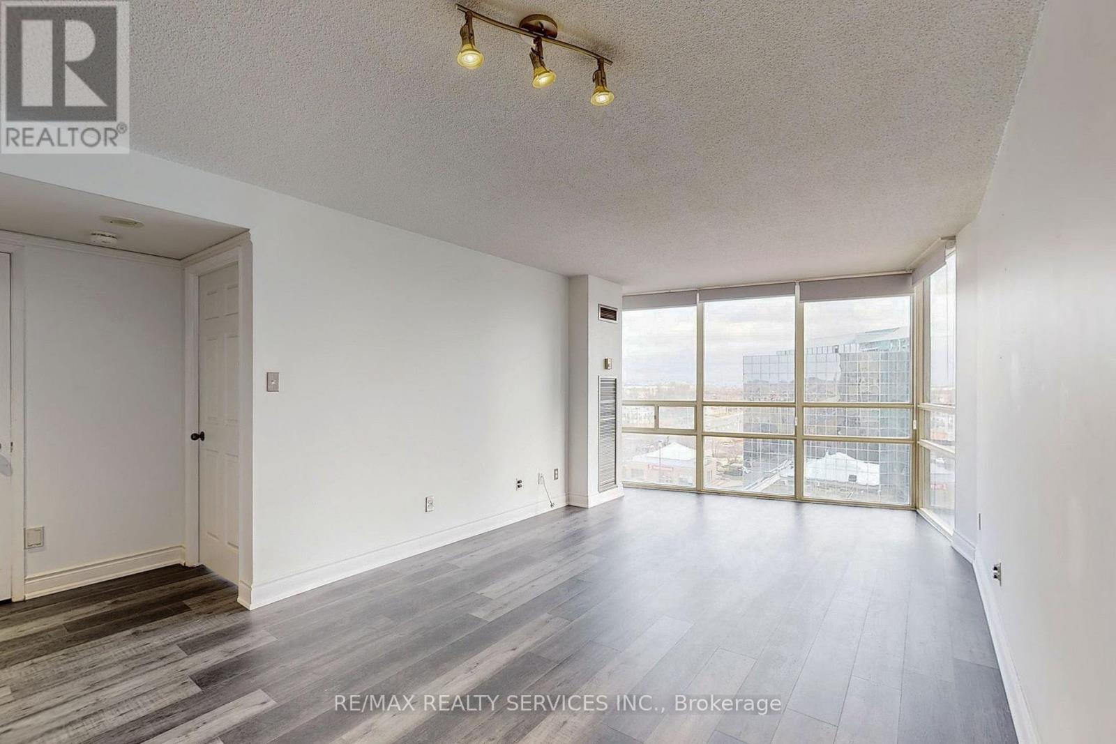 1003 - 50 Eglinton Avenue W, Mississauga, ON - Indoor Photo Showing Other Room