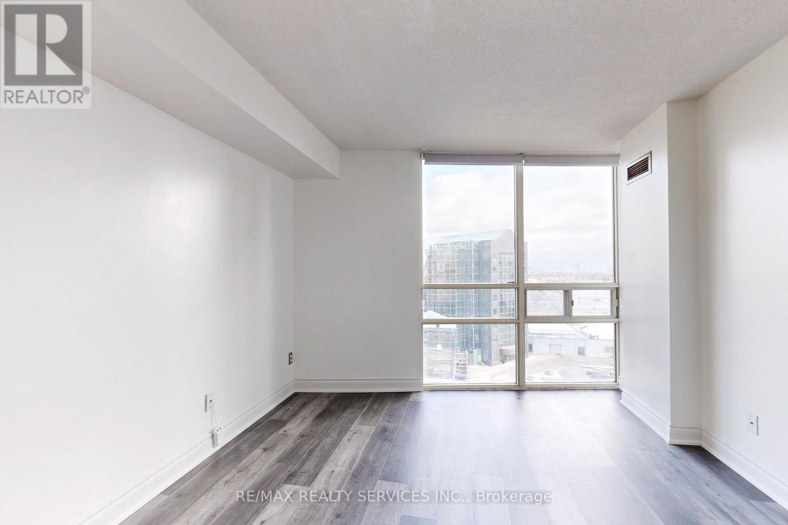 1003 - 50 Eglinton Avenue W, Mississauga, ON - Indoor Photo Showing Other Room