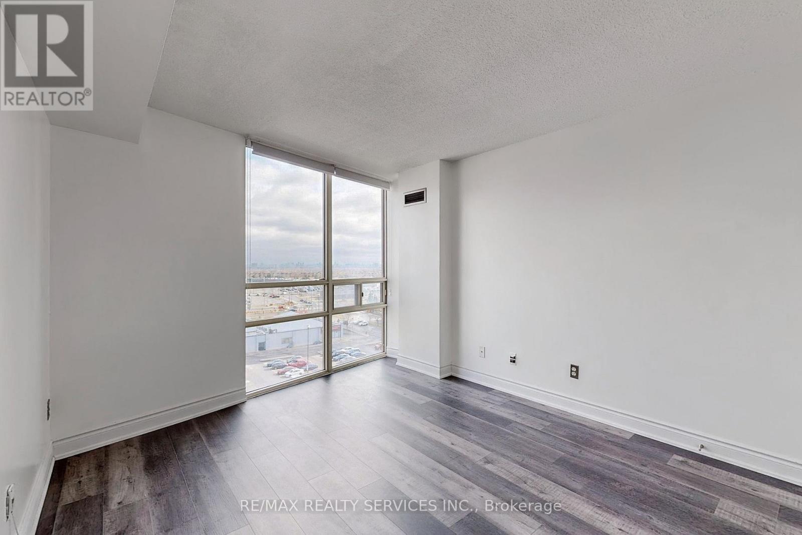 1003 - 50 Eglinton Avenue W, Mississauga, ON - Indoor Photo Showing Other Room