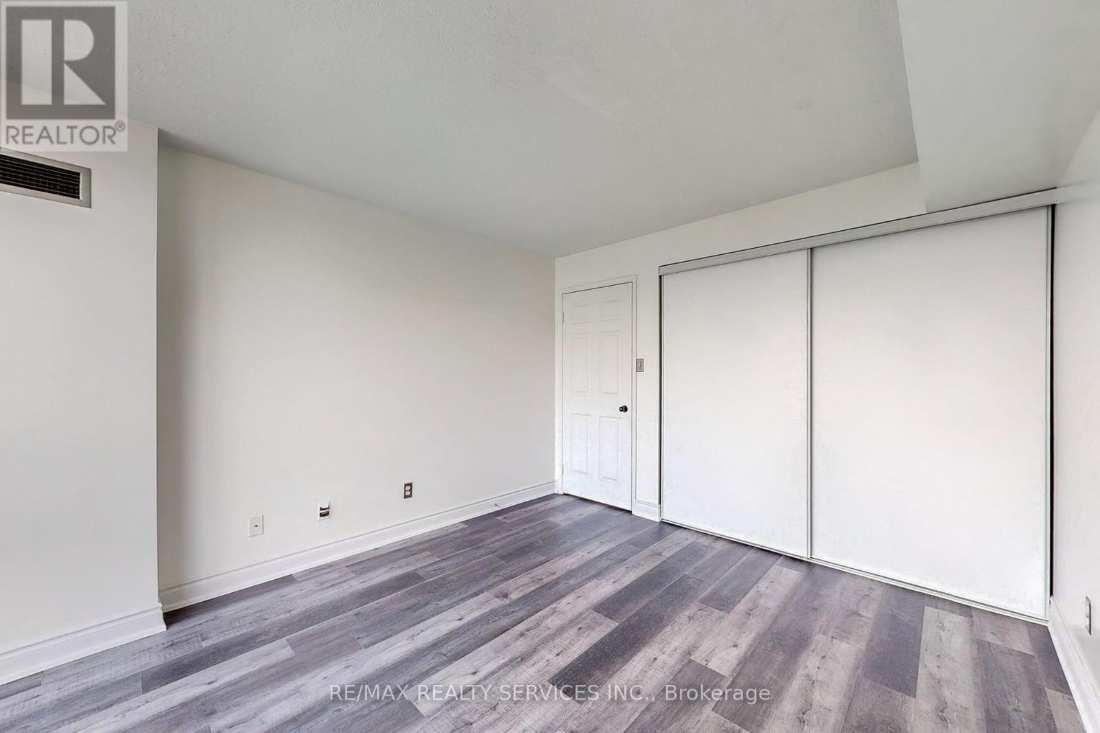 1003 - 50 Eglinton Avenue W, Mississauga, ON - Indoor Photo Showing Other Room