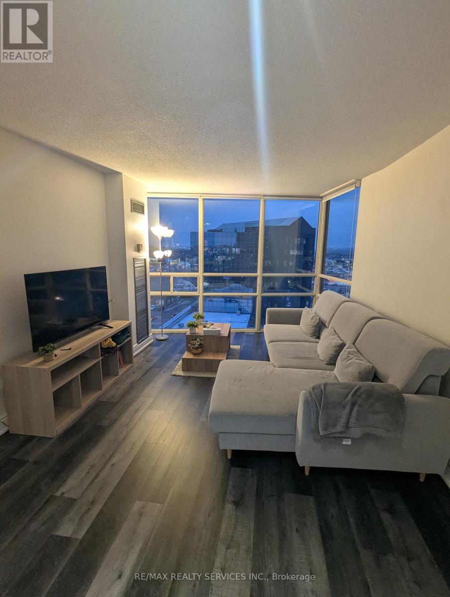 1003 - 50 Eglinton Avenue W, Mississauga, ON - Indoor Photo Showing Living Room