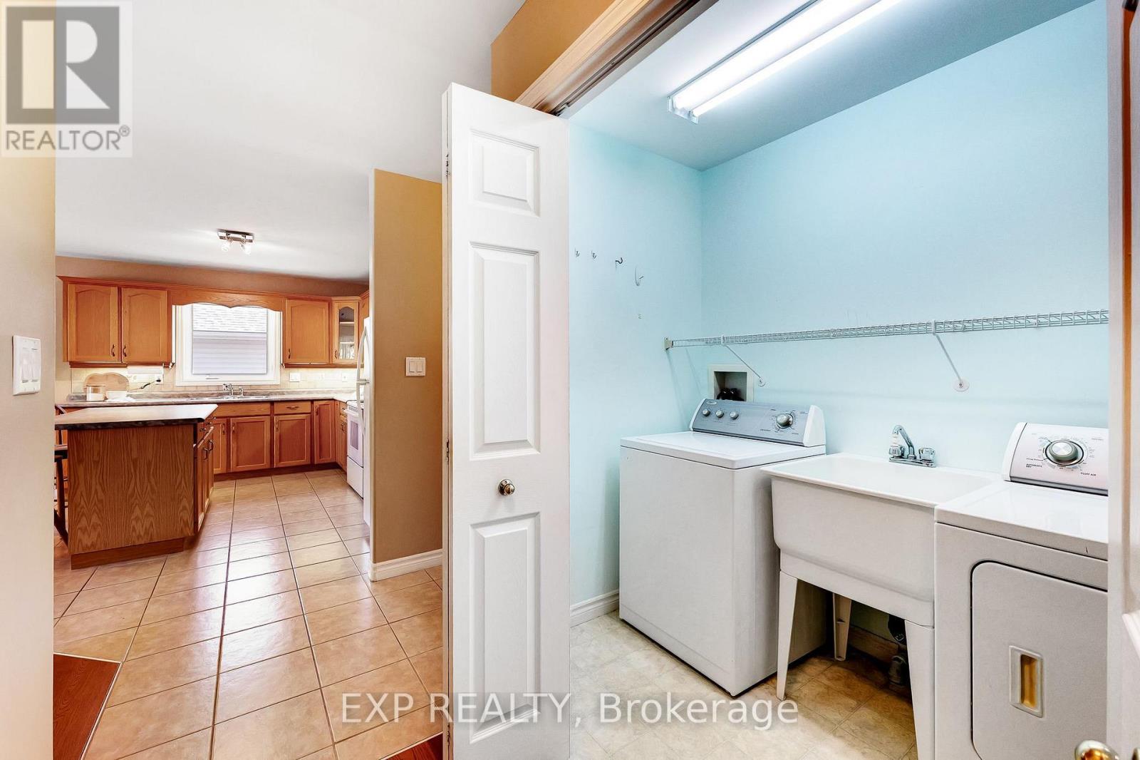 9 Lucas Court, Brighton, ON - Indoor Photo Showing Laundry Room