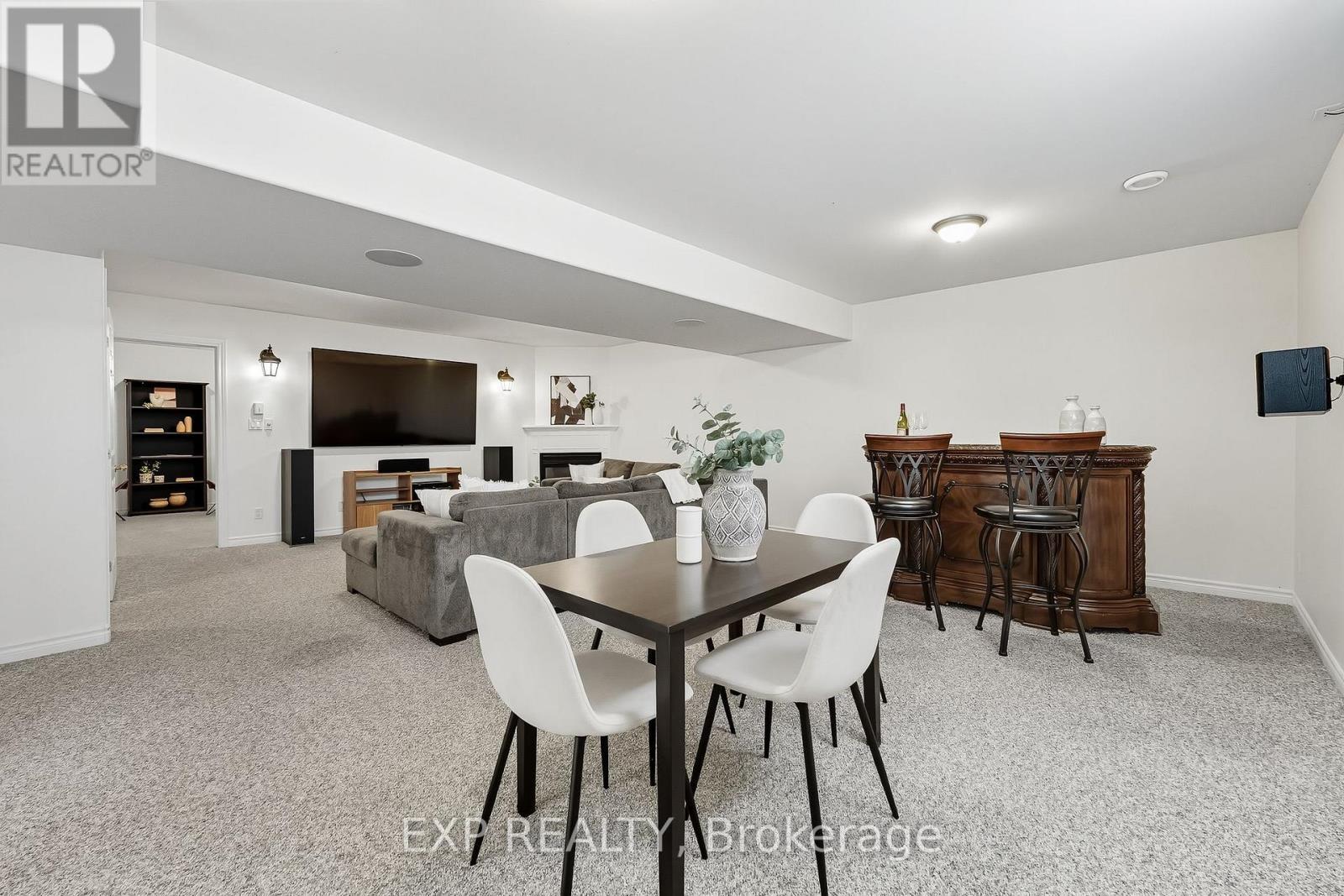 9 Lucas Court, Brighton, ON - Indoor Photo Showing Dining Room