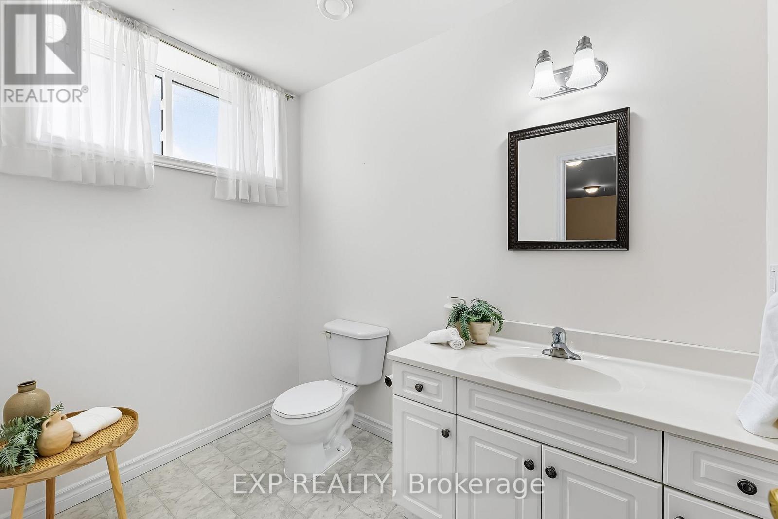 9 Lucas Court, Brighton, ON - Indoor Photo Showing Bathroom