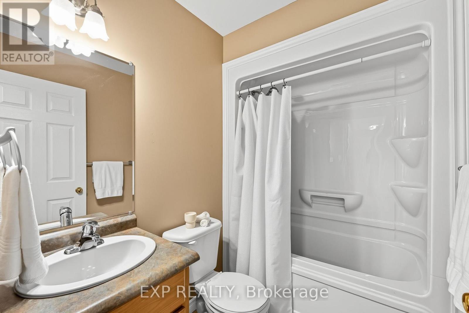 9 Lucas Court, Brighton, ON - Indoor Photo Showing Bathroom