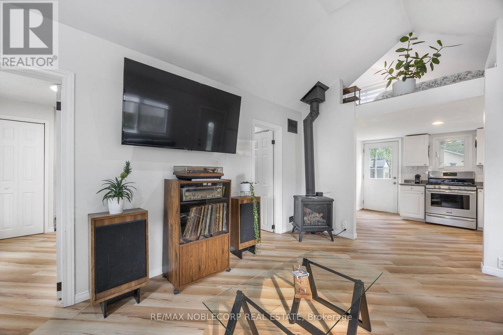 742 9Th Line, Innisfil, ON - Indoor