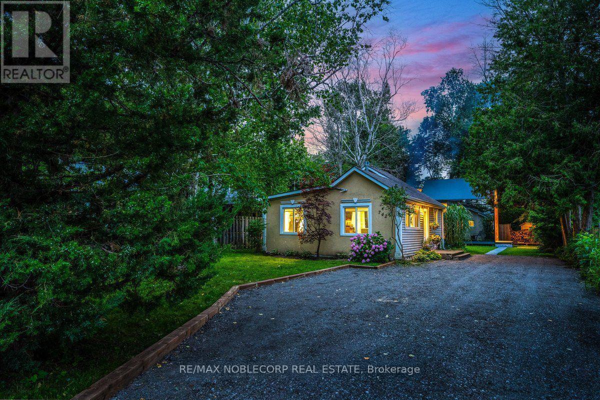 M - 742 9Th Line, Innisfil, ON - Outdoor