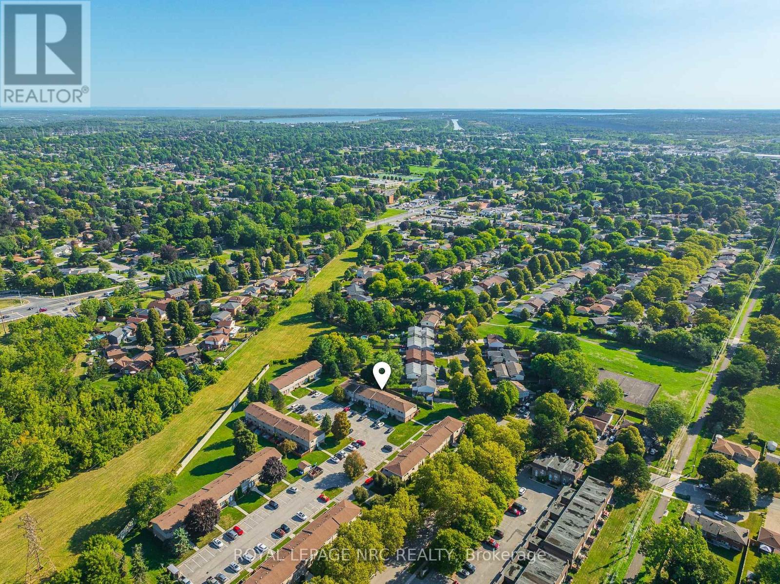 39 - 4215 Meadowvale Drive, Niagara Falls (Morrison), ON - Outdoor With View