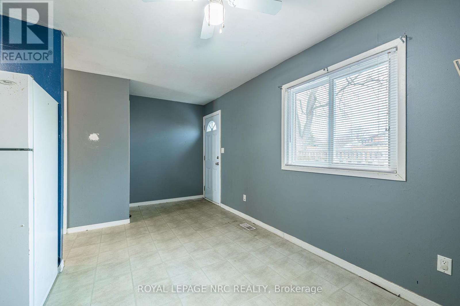 39 - 4215 Meadowvale Drive, Niagara Falls (Morrison), ON - Indoor Photo Showing Other Room