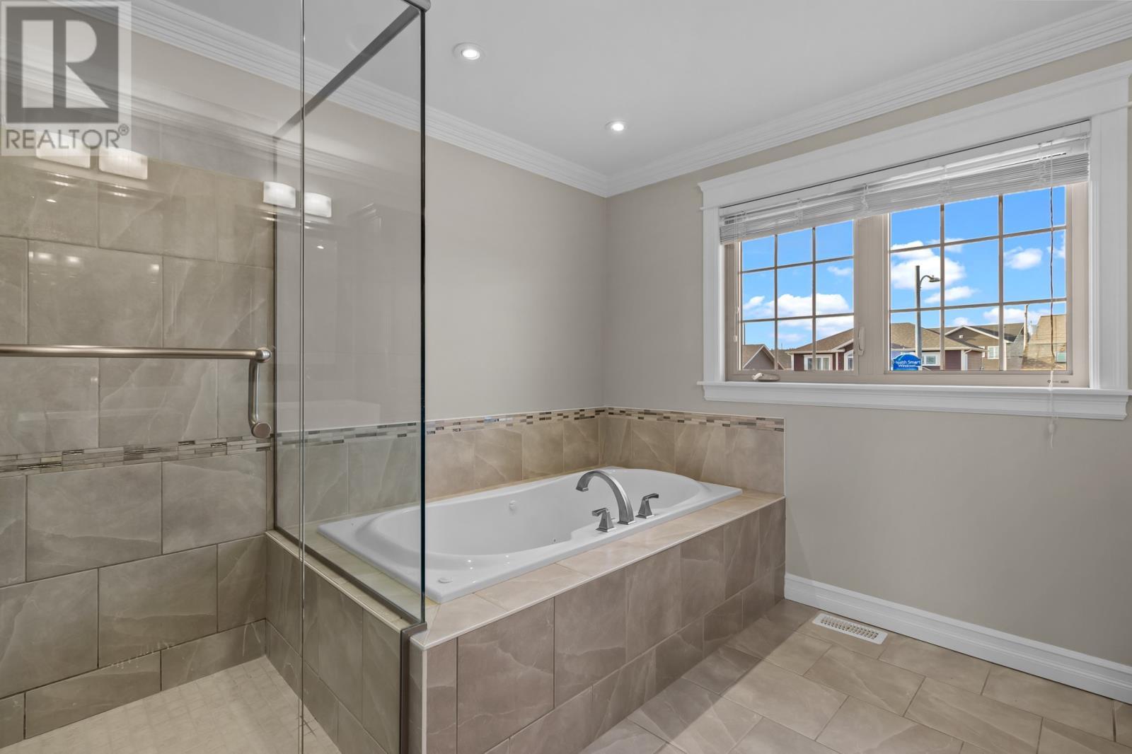 5 Douglas Street, St. John'S, NL - Indoor Photo Showing Bathroom