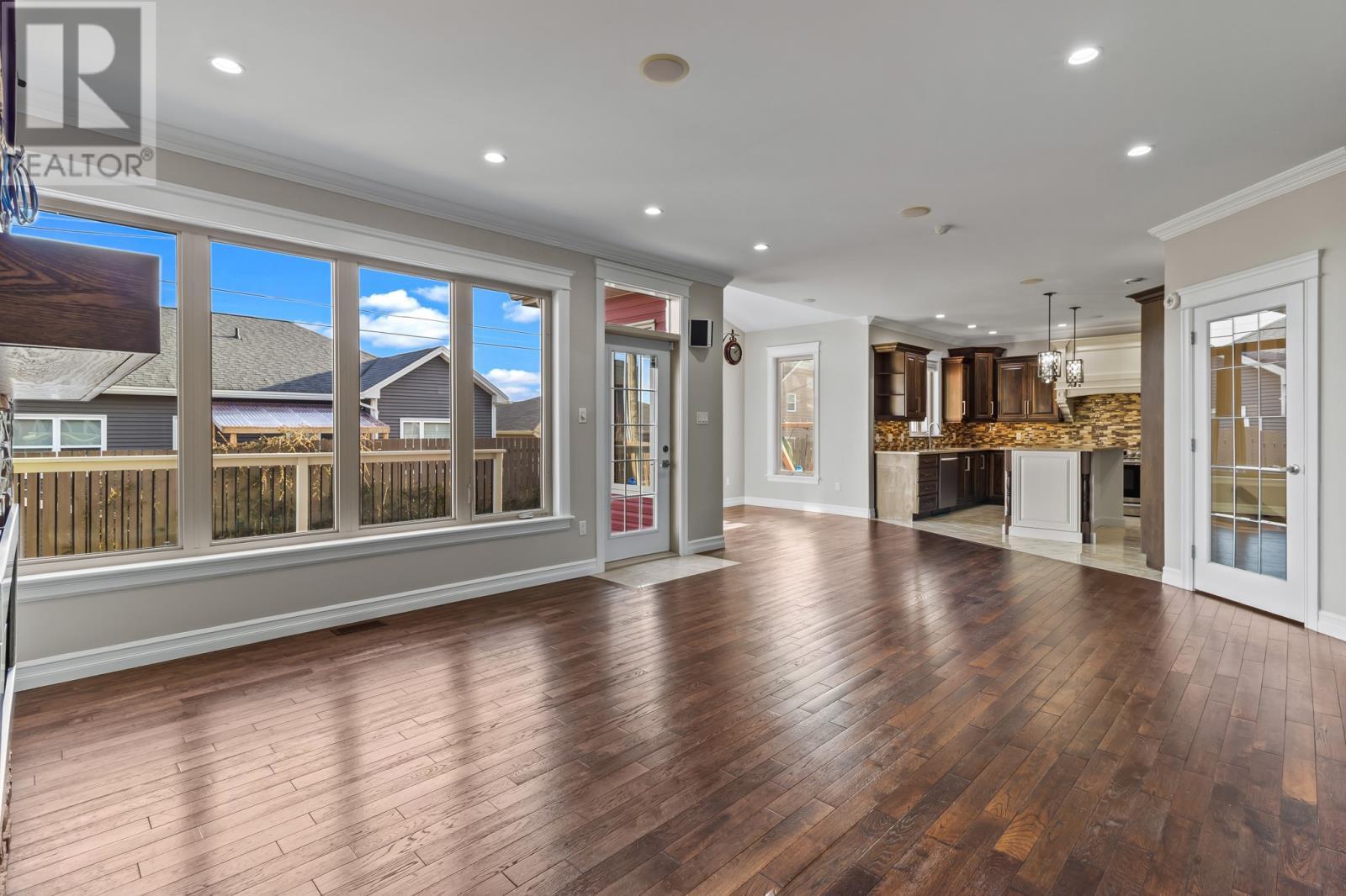 5 Douglas Street, St. John'S, NL - Indoor Photo Showing Living Room