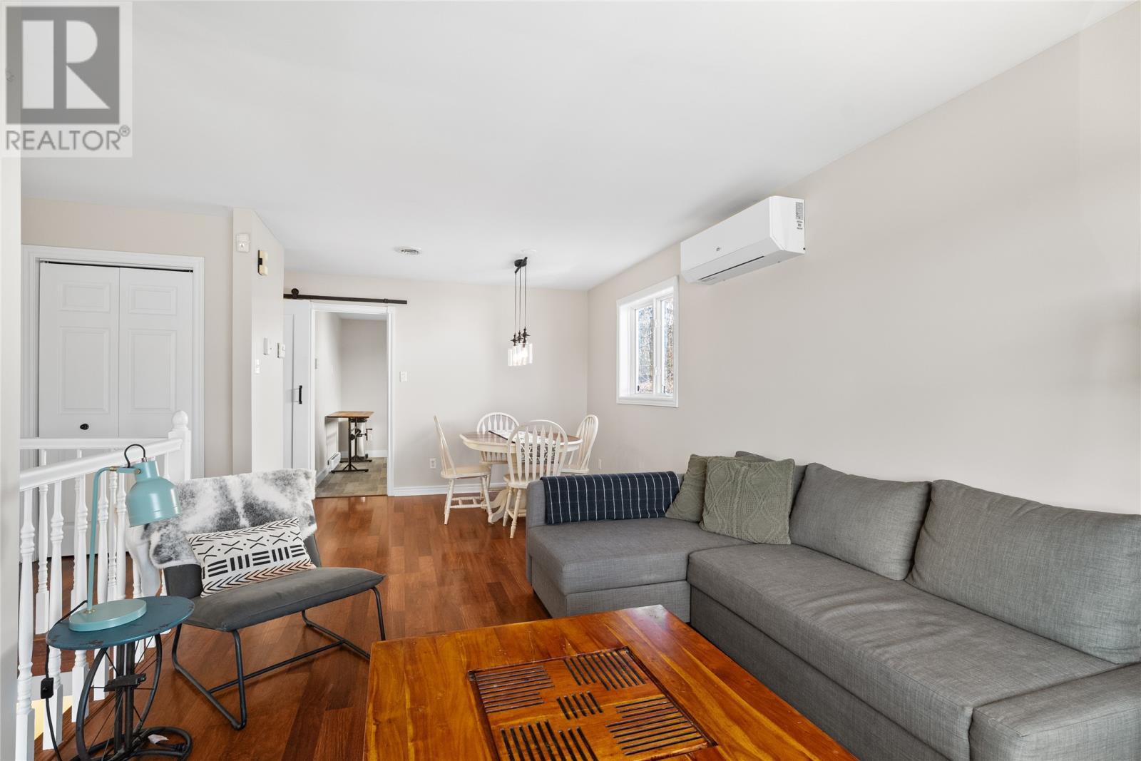 38 Greenspond Drive, St. John'S, NL - Indoor Photo Showing Living Room