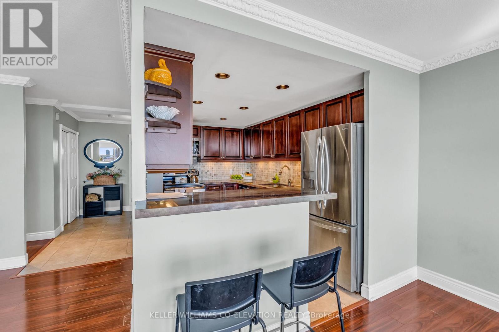 702 - 14 Neilson Drive, Toronto, ON - Indoor Photo Showing Kitchen
