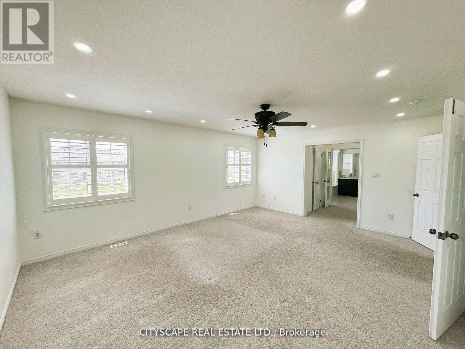 Primary Bedroom - 7646 Goldenrod Trail, Niagara Falls, ON - Indoor Photo Showing Other Room