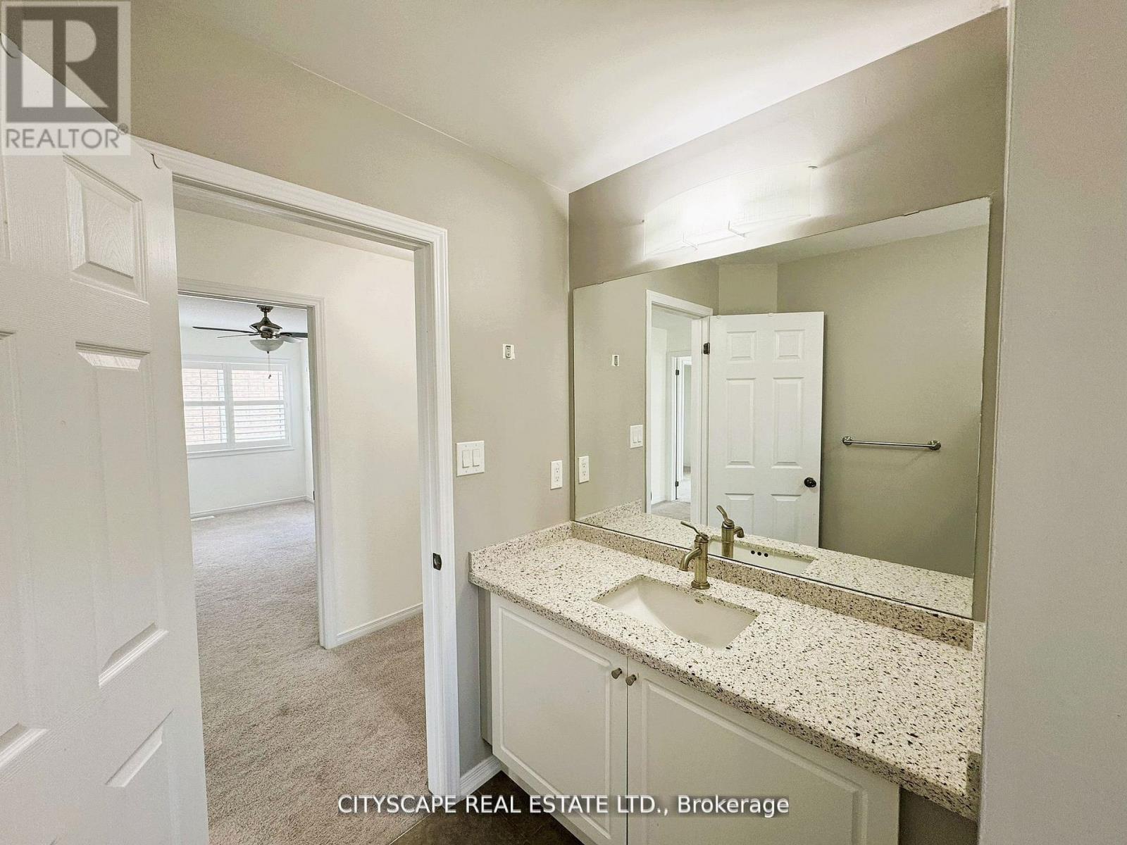 2nd Floor 4pc Main Bathroom - 7646 Goldenrod Trail, Niagara Falls, ON - Indoor Photo Showing Bathroom