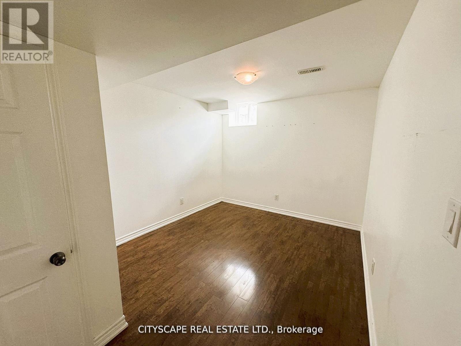 Basement Bedroom 1 - 7646 Goldenrod Trail, Niagara Falls, ON - Indoor Photo Showing Other Room